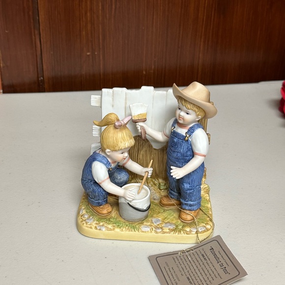 Home Interiors Vintage Porcelain Whitewashing the Fence Denim Days figurine - Picture 11 of 12